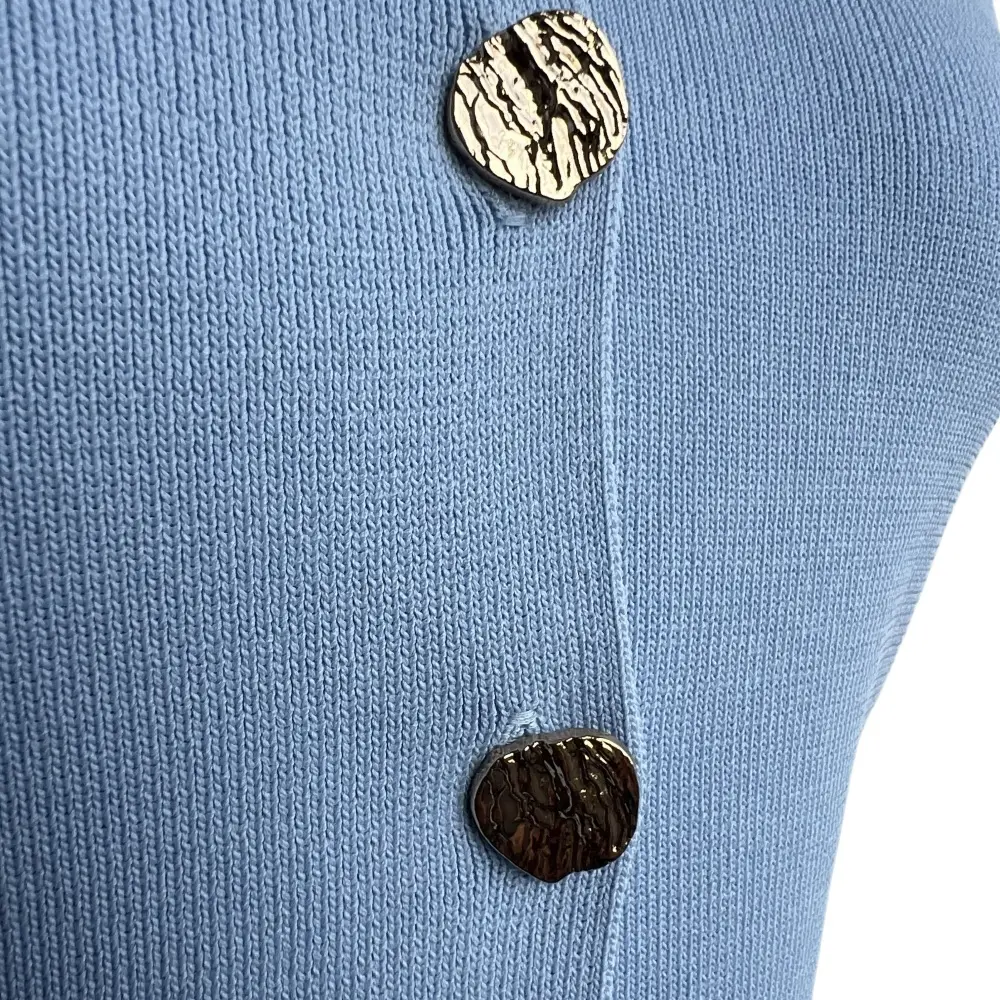 Light blue button knit detail