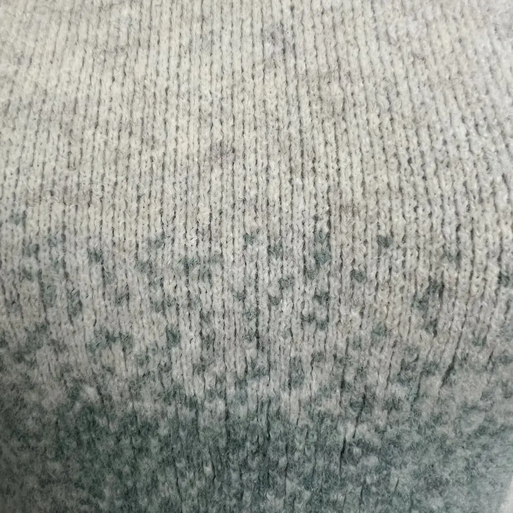 Soft gradient knit detail