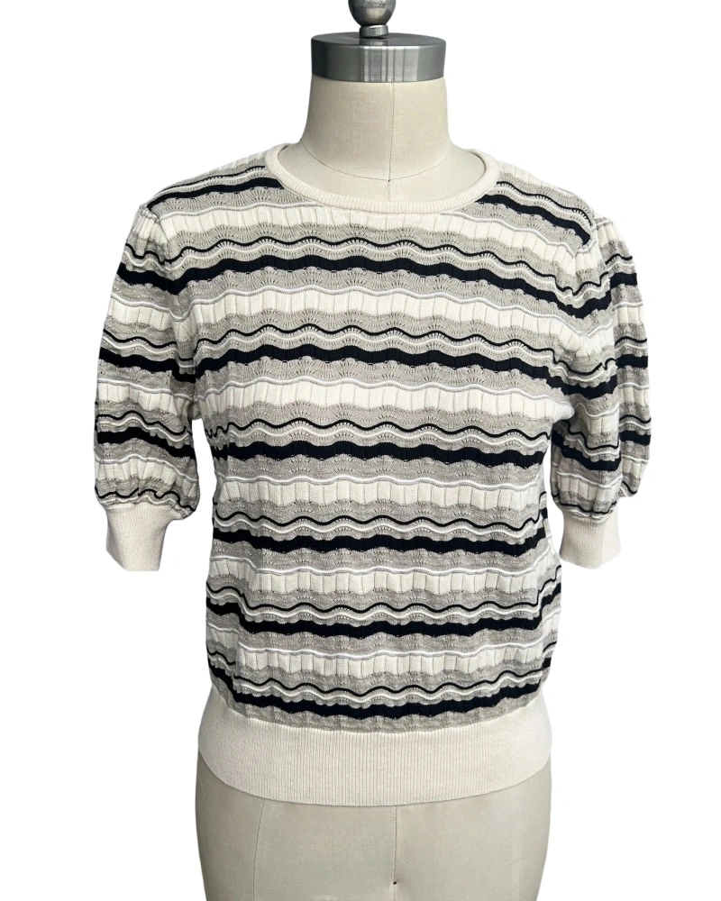 Women's black and white wave knit top