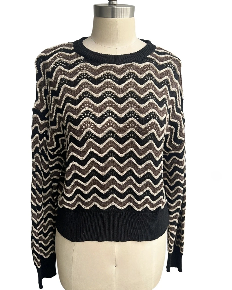 Women's black and white zigzag knit sweater