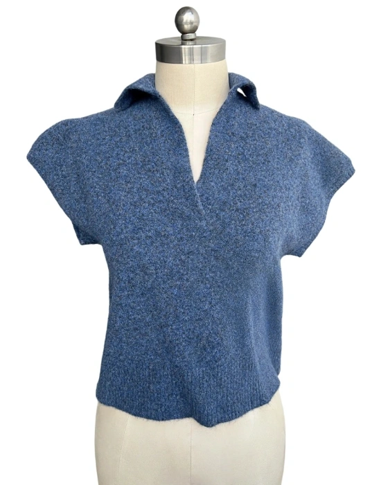Women's blue collar knit top products